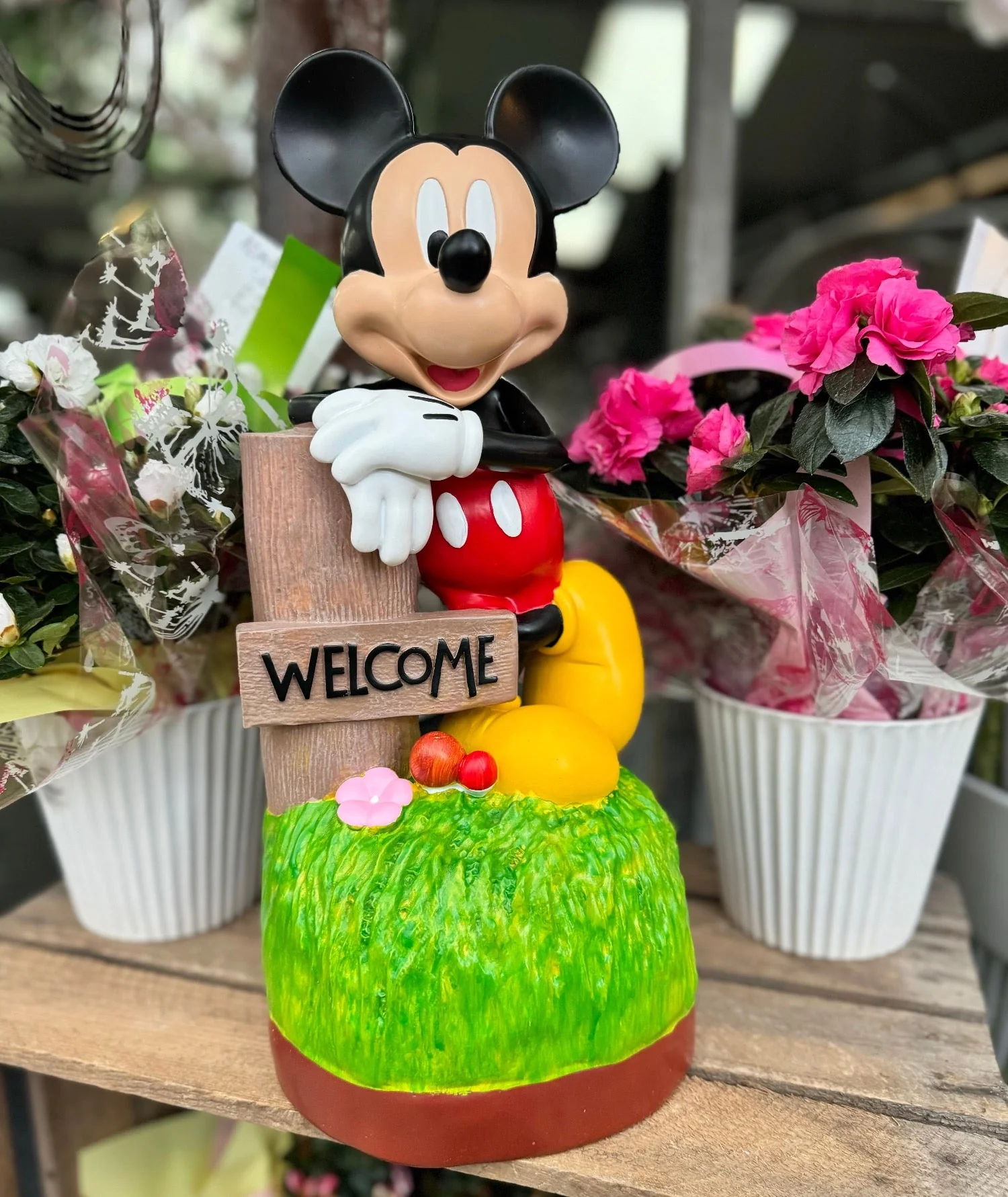 Disney Mickey Mouse Welcome Garden Statue 40cm - Image 2