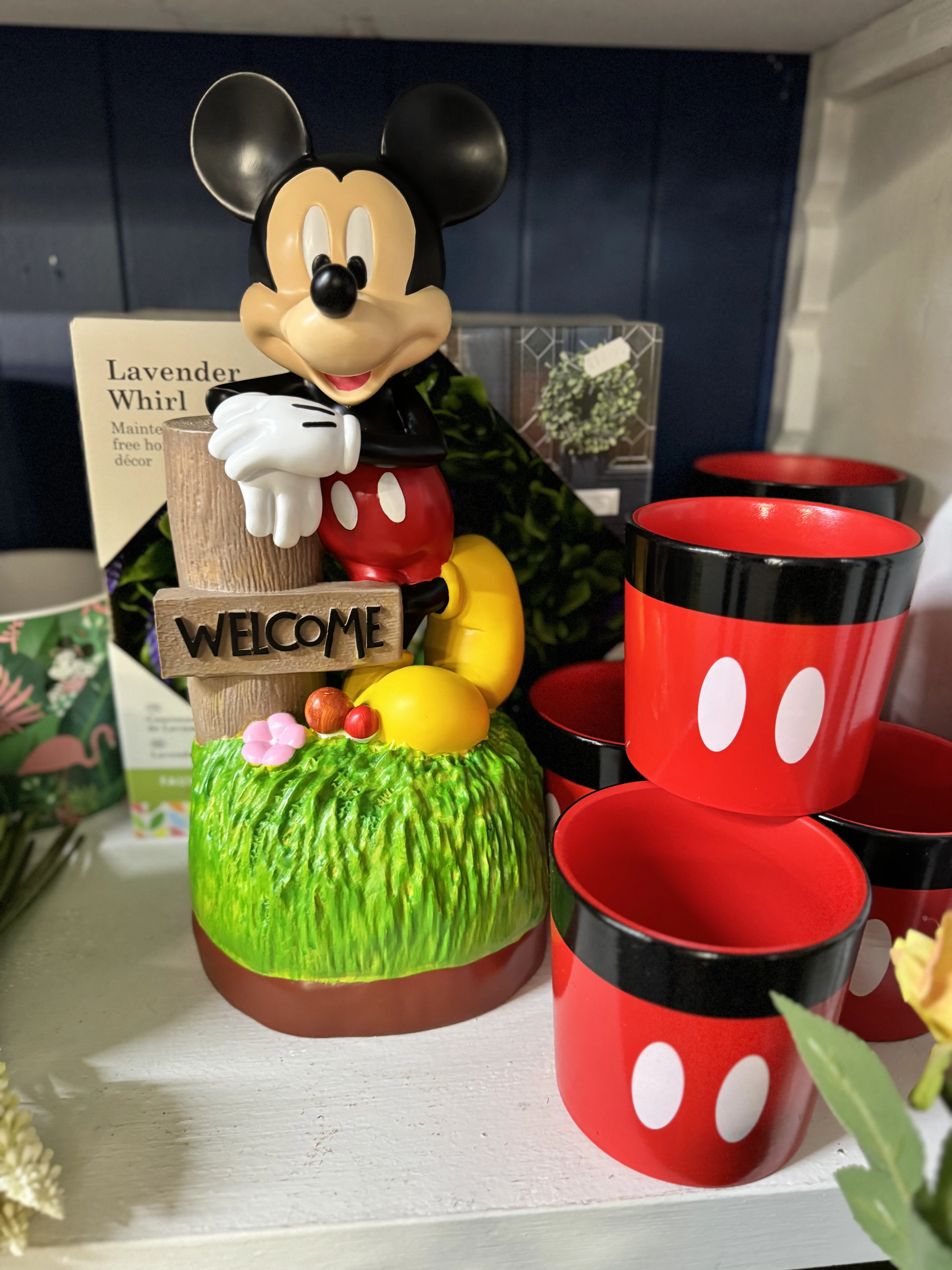 Disney Mickey Mouse Welcome Garden Statue 40cm - Image 5