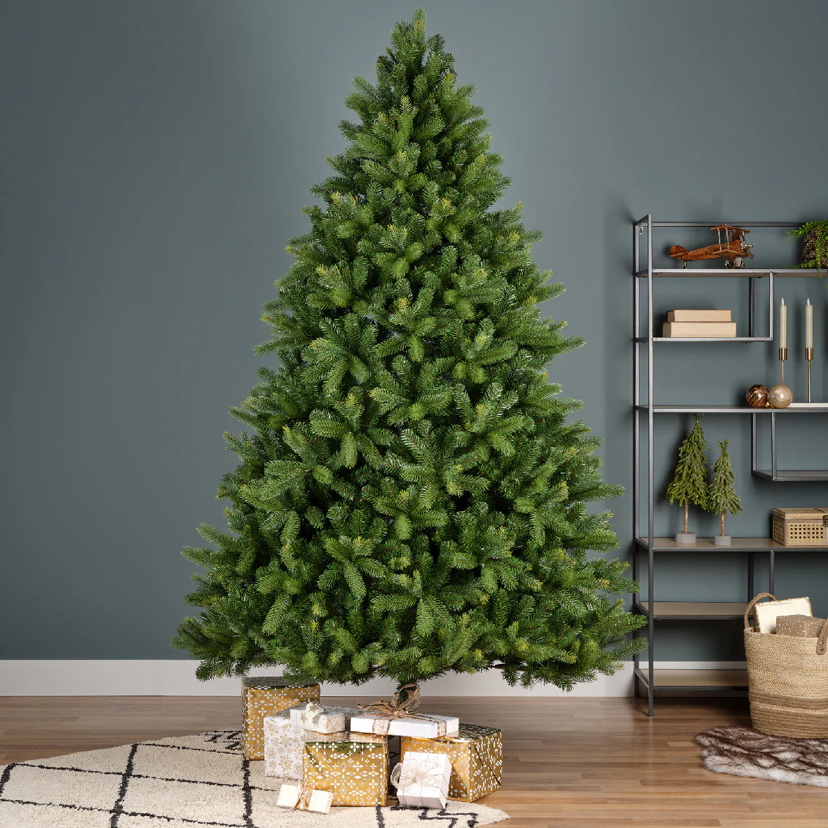 Everlands Freiburg Pine Artificial Christmas Tree