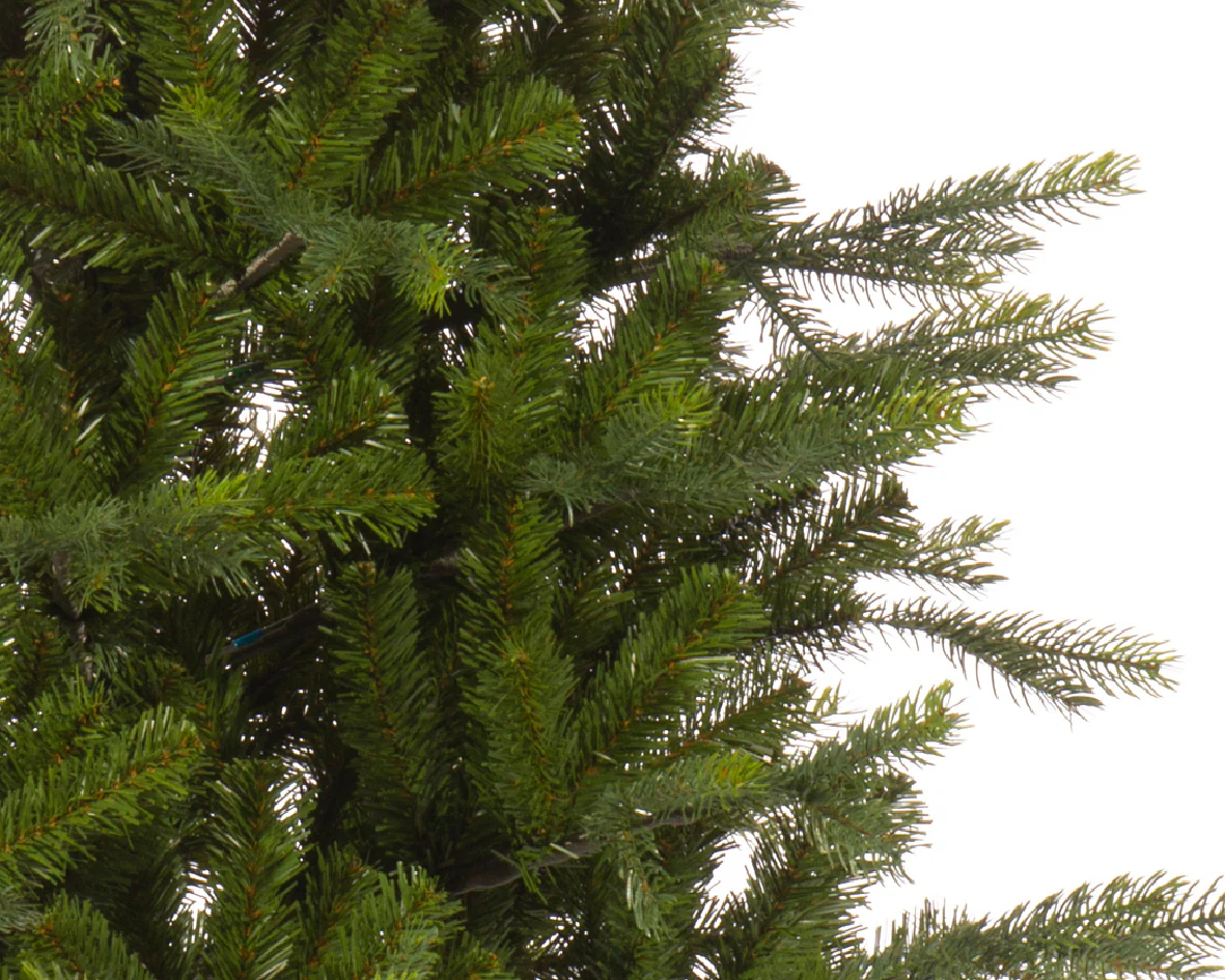 Everlands Idaho Fir Artificial Christmas Tree - Image 3