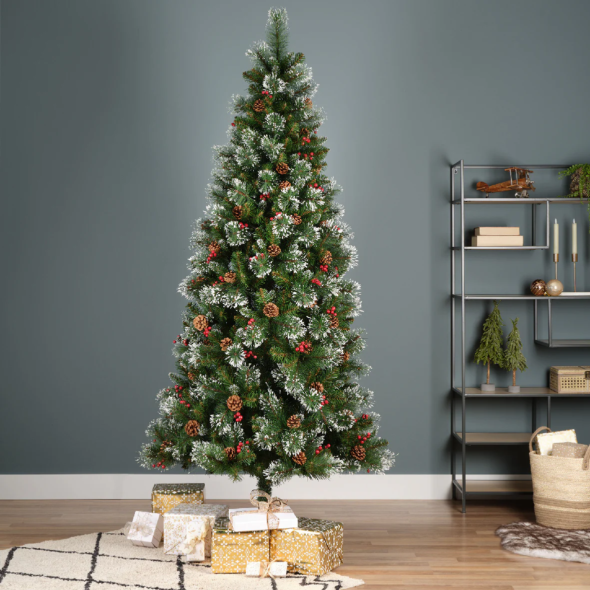 Everlands Ipswich Pine Snowy Artificial Christmas Tree