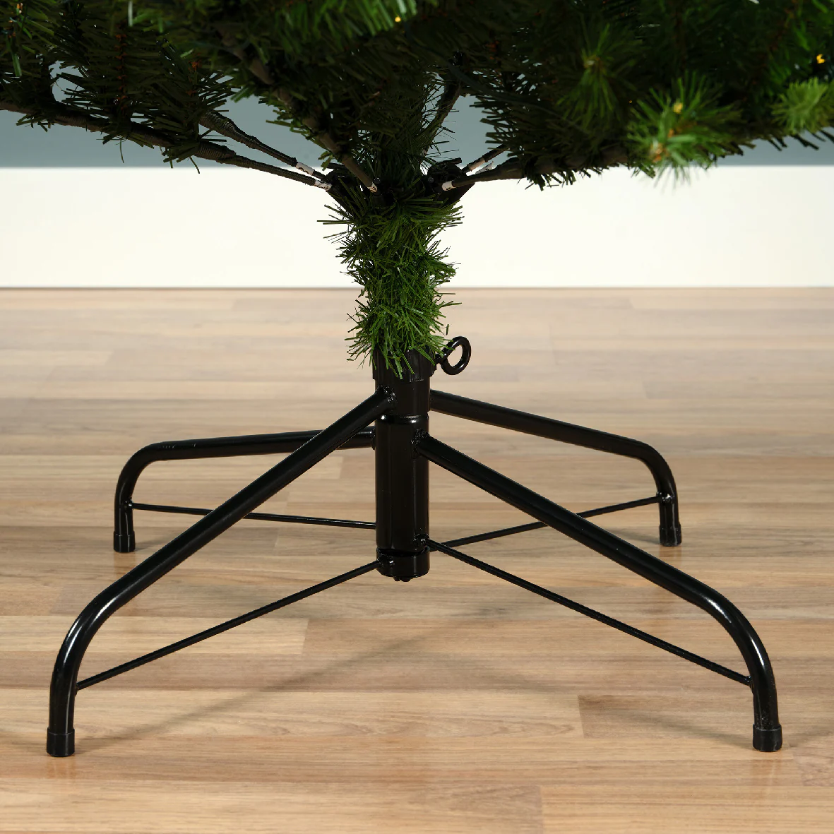 Everlands Killington Fir Slim Pre-Lit Artificial Christmas Tree - 210cm / 7ft - Image 4