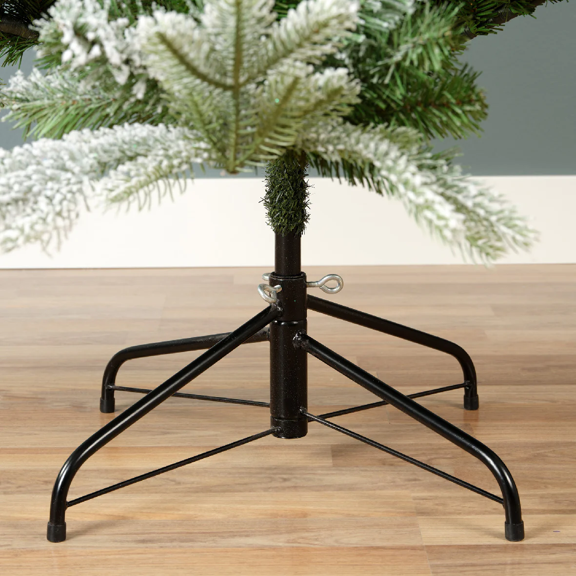 Everlands Sunndal Fir Frosted Artificial Christmas Tree - Image 6