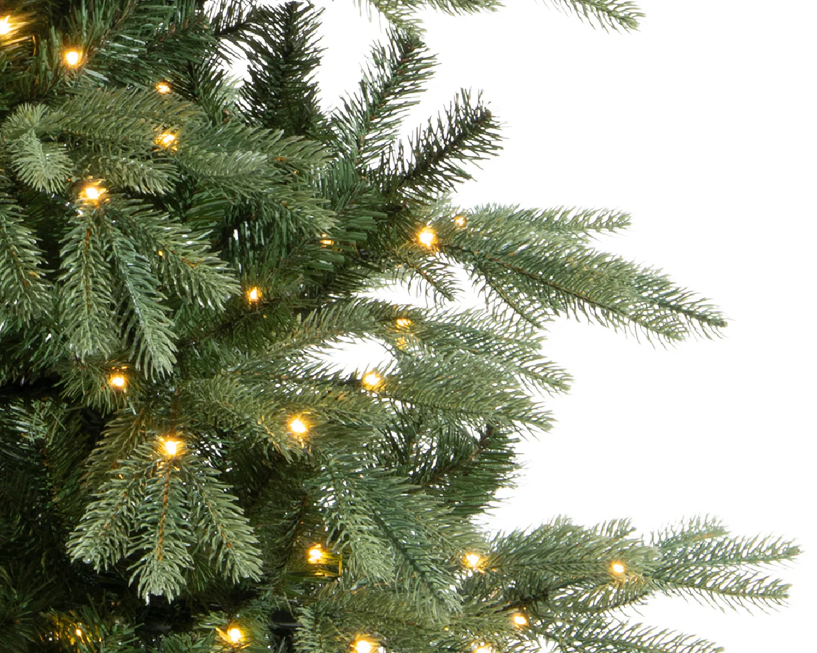Everlands Sunndal Fir Pre-Lit Micro LED Artificial Tree 7ft 540 LEDs - Image 2