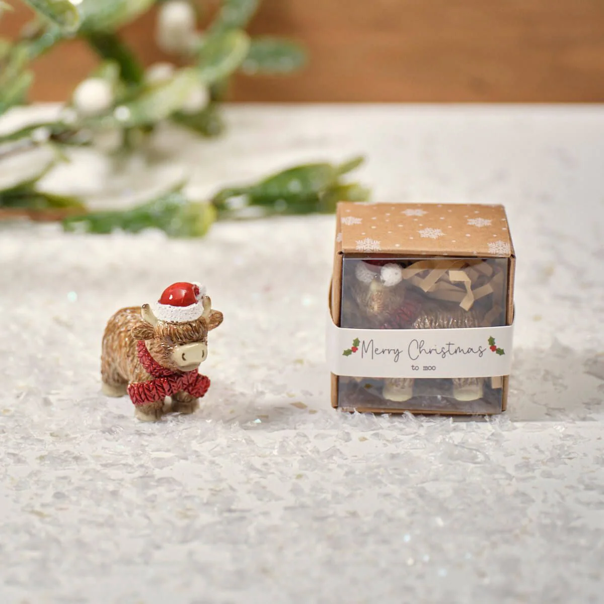 Christmas Tiny World Resin Highland Cow Keepsake Ornament With Box